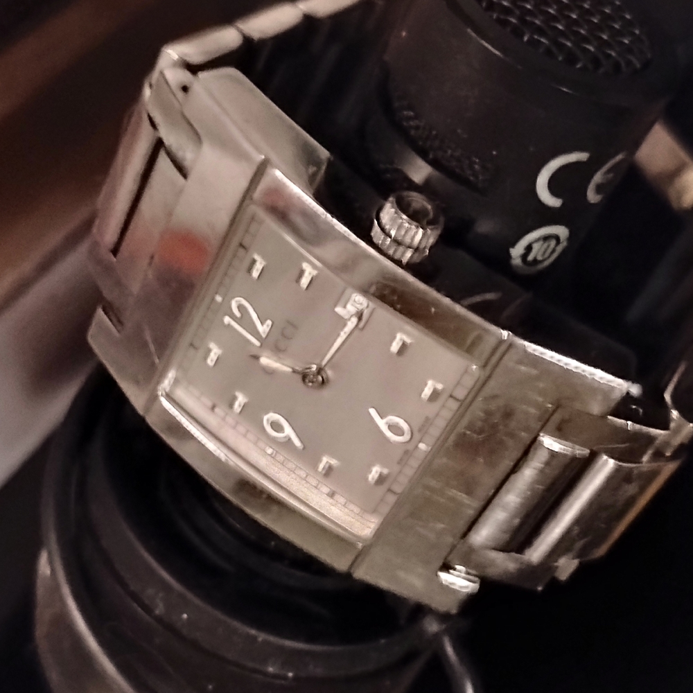 Gucci Watch - Picture 5 of 16